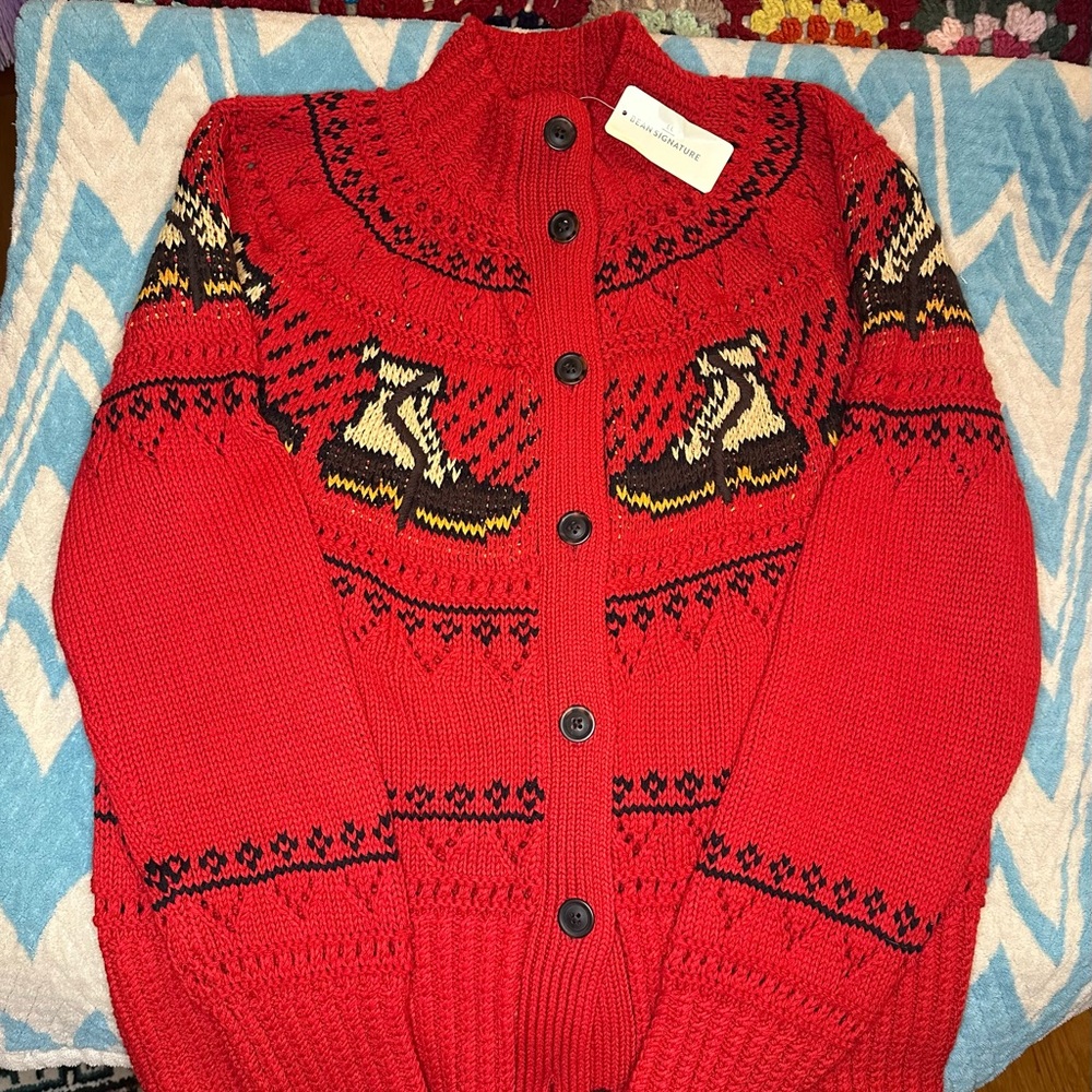 NWT L.L Bean Red Duck Boot Button-Up Sweater with Pattern Size Medium